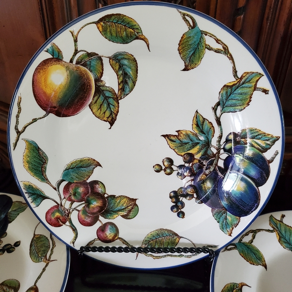 (4) "Macintosh" Pier 1 10 1/4" Dinner Plates by England🇬🇧 Angleterre (retired)